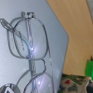 Specs / Eyeglasses Without Power