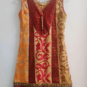Silk Kurta Set with Embroidery in Multicolour