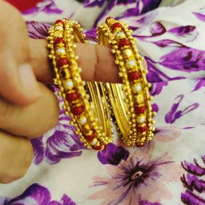 Red White  Beads Size 2""6Moti Weaving Desin Bang