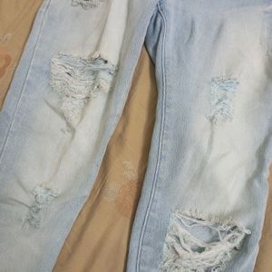 Damaged Style Jeans.....