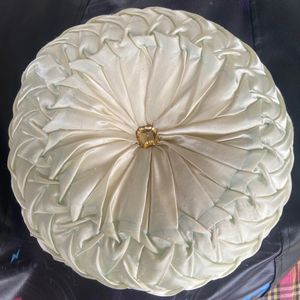 Beautiful Circle Cushion