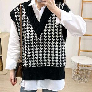 URBANIC Oversized Sweater Vest