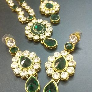 GREEN & WHITE ETHNIC KUNDAN STONE NECKLACE SET