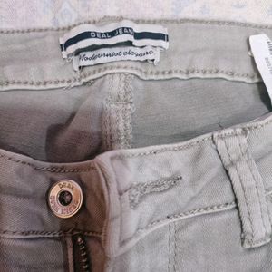 Beige Deal Slim Fit Jeans