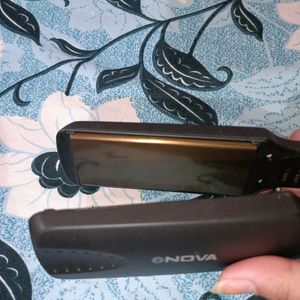 Nova Hair Straightner