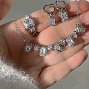 Fashionable Jwellery Set For Women