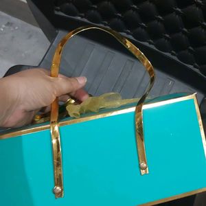 Golden Handle Packing Box