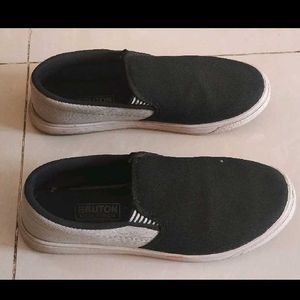 Casual Canvas Shoes Size 9