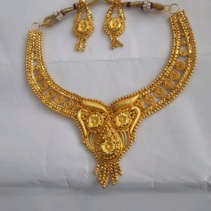 MICRO PLATED SET OF 2 GOLD NECKPIECE