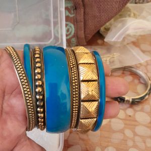 Hand made 4 Pc Bangles