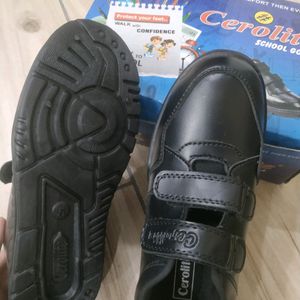 Boys School Shoe. Size 5