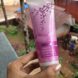 Ozone Youth Restoring Facewash