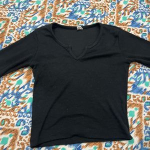 Black V Neck Crop Top Full Sleeves