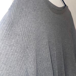 Grey Ribbed Sweatshirt Full sleeved