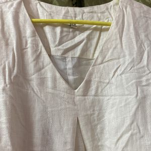 AND white Regular Fit Top