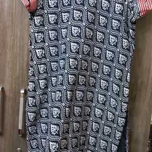 2 Black  Women  Kurta, 1 Dupatta (COMBO)