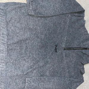 Aesthetic Grey Crop Sweatshirt