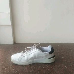 Less used Women's Puma Casual Shoes