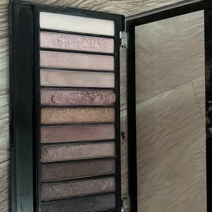 Revolution Eyeshadow Palette