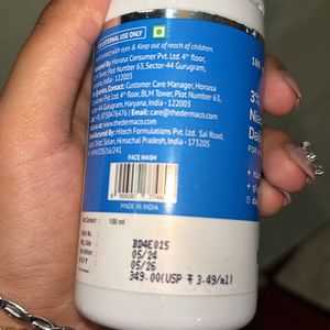 Derma Co Niacinamide Foaming Facewash