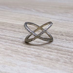 Criss Cross Ring By Accessorize London