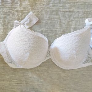 H&M Lacey Soft Padded Bra 🕊️