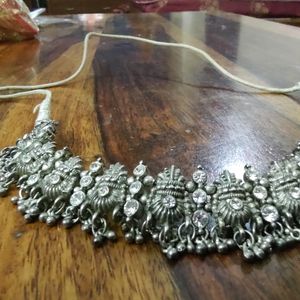 Silver choker