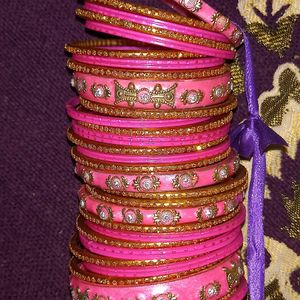 Kurta Set Free Matching Bangles