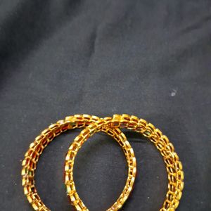 Maroon with green gold bangles Sz 2.8