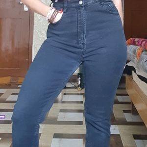 Slim Highwaist Mom Jeans