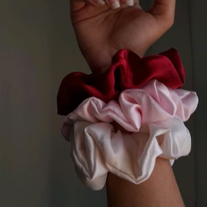 Combo Scrunchies With Freebies