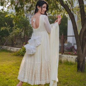 New Stayle Pakistani Poshaq Dresses Beautiful Dres