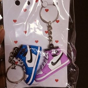 Tom And Jerry/Shoes Keychain