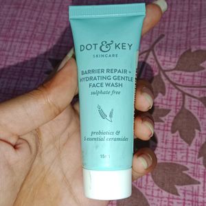 Dot And Key Facewash