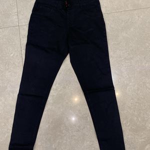 Black Causal Wear Jeans Of HEY brand