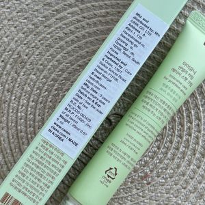 Iunik centella calming ac spot corrector