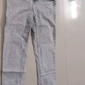 Vero Moda torn jeans