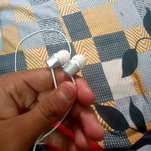 Sony Earphone {WI-C200}