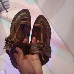 Kolhapuri Chappal