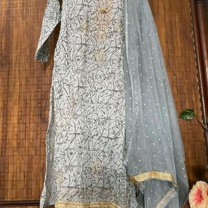 Grey Kurta With Dupatta