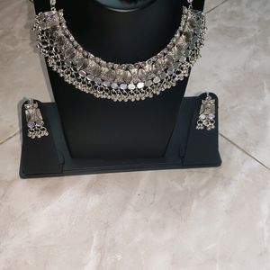 Elegant oxidised necklace set