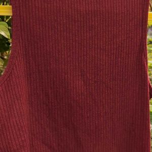 Cute Ribbed Maroon Sleeveless Crop Top