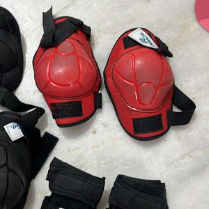 Skating Elbow Guard , Knee Pad And Gloves