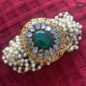 Designer Pearls Bracelet