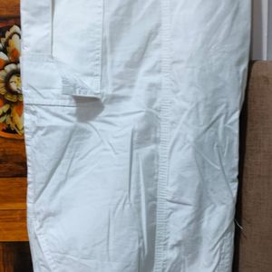 Pure Cotton Solid Mid Rise Four Pocket Cargo Pants