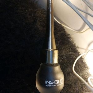 INSIGHT  Matte PROFESSIONAL EYELINER Matt