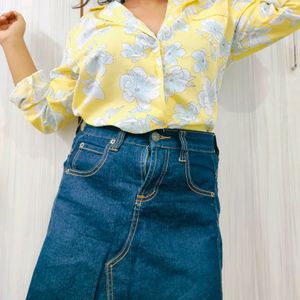 Beautiful Yellow Flowery Shirt🌷SALE🌷