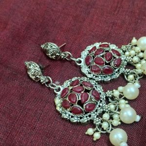 Pearl Red Stone Earring