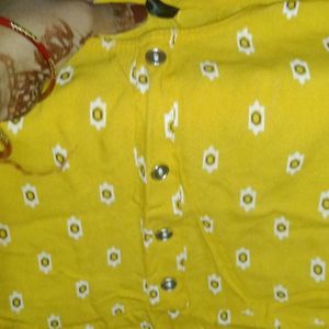 Kurti Ylow  Clour