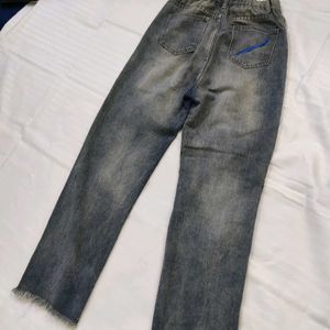 Women High-Rise Heavily Washed Distressed Jean